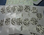 24 Damask Scalloped Sticker Seals