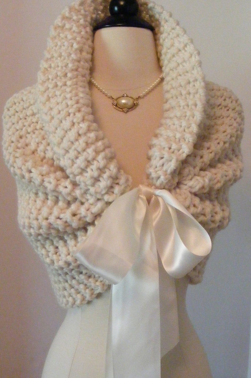 Bride Bolero / Bridal Shawl / Wedding Shawl/Bridal Cape/Shrug/Bolero/ Ivory Shawl