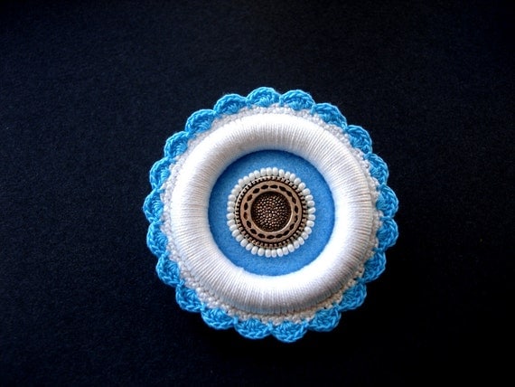 Crochet Embroidered Felt Brooch, Baby Blue Daisy