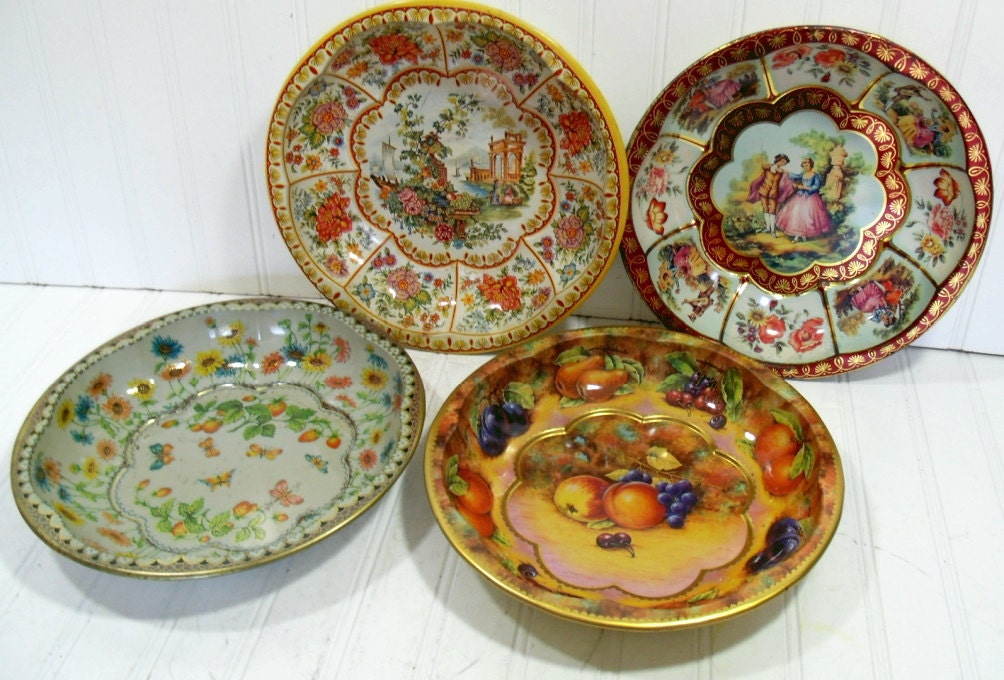 Fluted Round Metal Bowls Collection - Vintage Daher Decorated Ware Set of 4 - Shabby Chic / BoHo Bistro Serving / Display