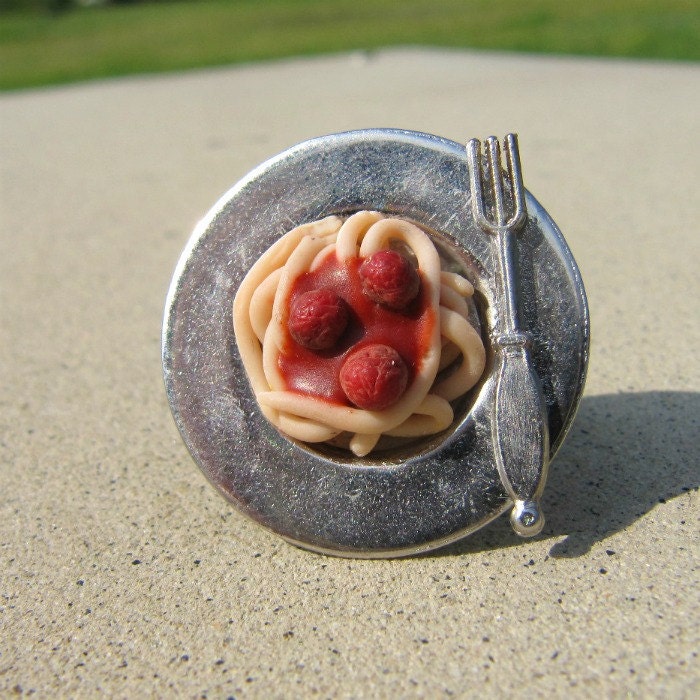 Spaghetti and Meatballs Ring