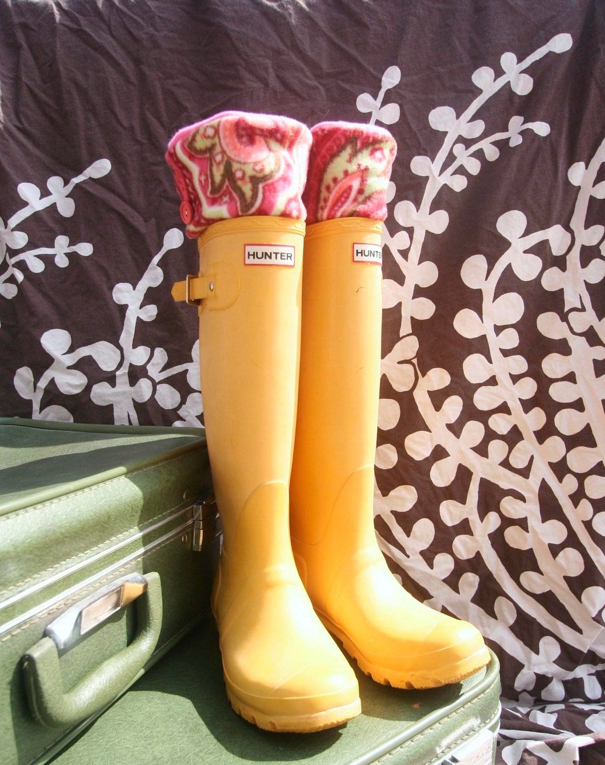 SLUGS Fleece Rain Boot Liners Hot Pink w/ Paisley Pattern Cuff, Spring Fashion, Fleece Socks, Boho Chic (Sm/Med 6-8 Boot)