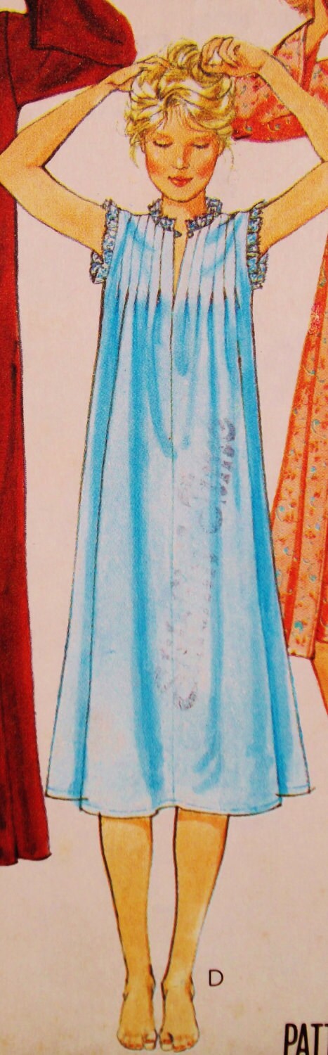 McCall's 6378 sewing pattern Misses Nightgown Robe set Size Small Size 10 / 12 Vintage