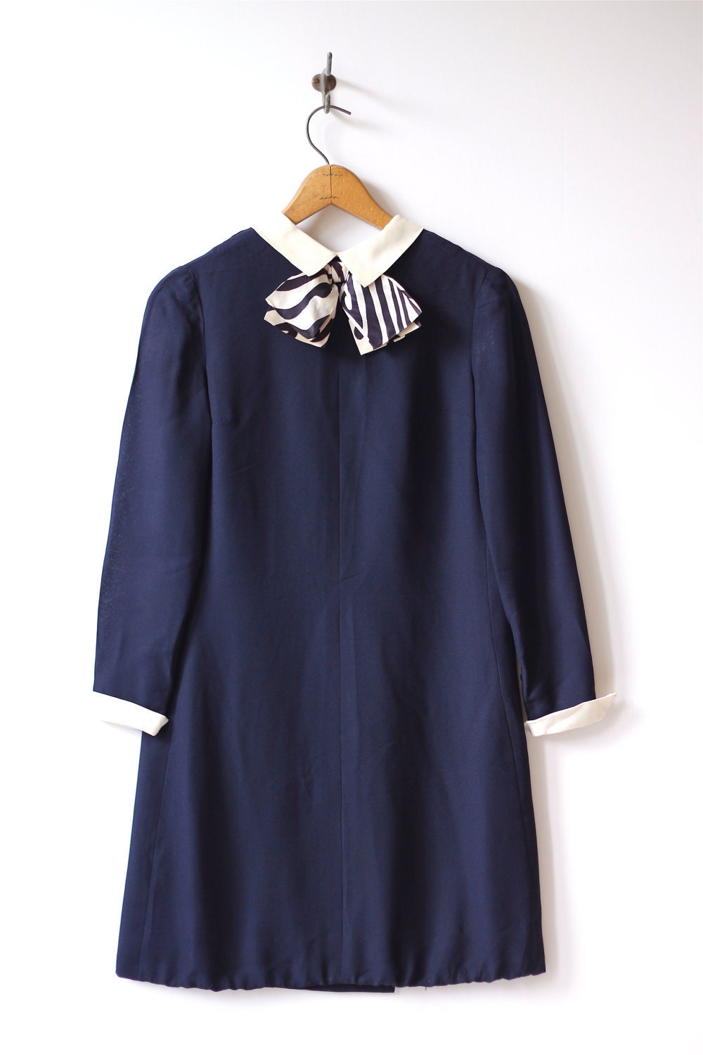1960s vintage navy blue mod collar dress