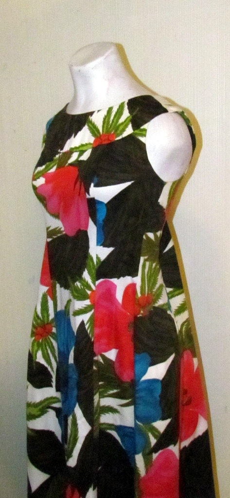 Fabulous HAWAIIAN Floral MAXI Dress