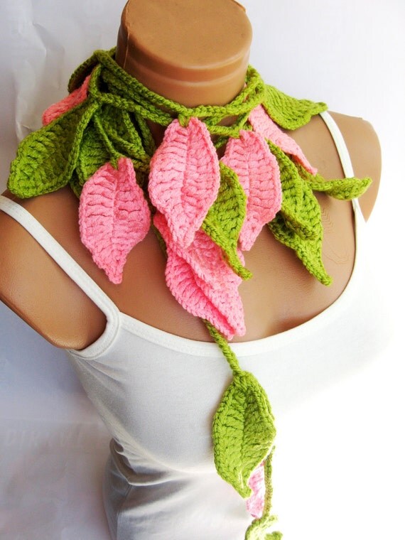 Crochet ivy, Pink Green ivy leafs Lariat Scarf. Fashion Flower Scarves, Necklace...