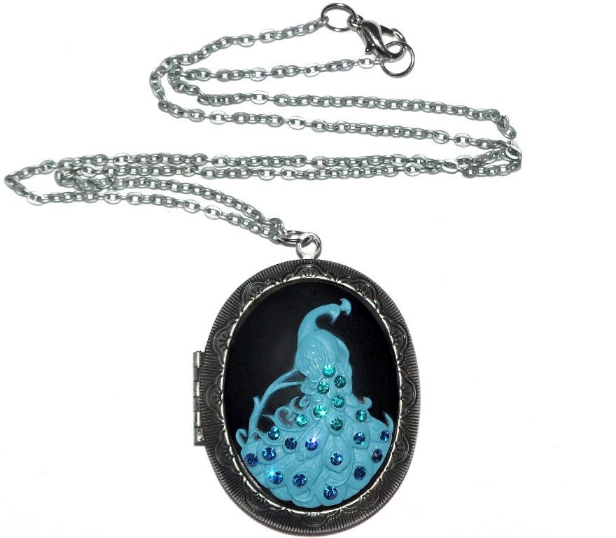 Vintage/Victorian/Gothic Blue/Green/Black Genuine Swarovski Crystal Peacock/Bird Feather Cameo Large Antique Silver Necklace/Locket/Pendant