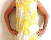 Vintage Dress - 1960s Yellow & White Floral Mini Sundress w/ Mandarin Collar
