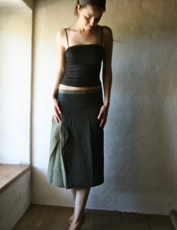 Linen skirt in black and Green - kneel length aline pleated skirt