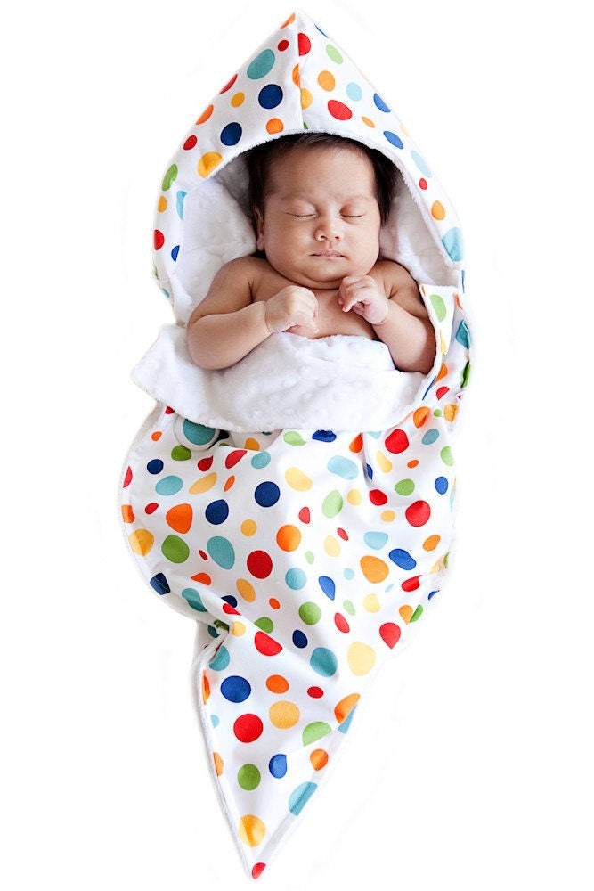 Baby shower gift blanket - Newborn Noonie - Cirque