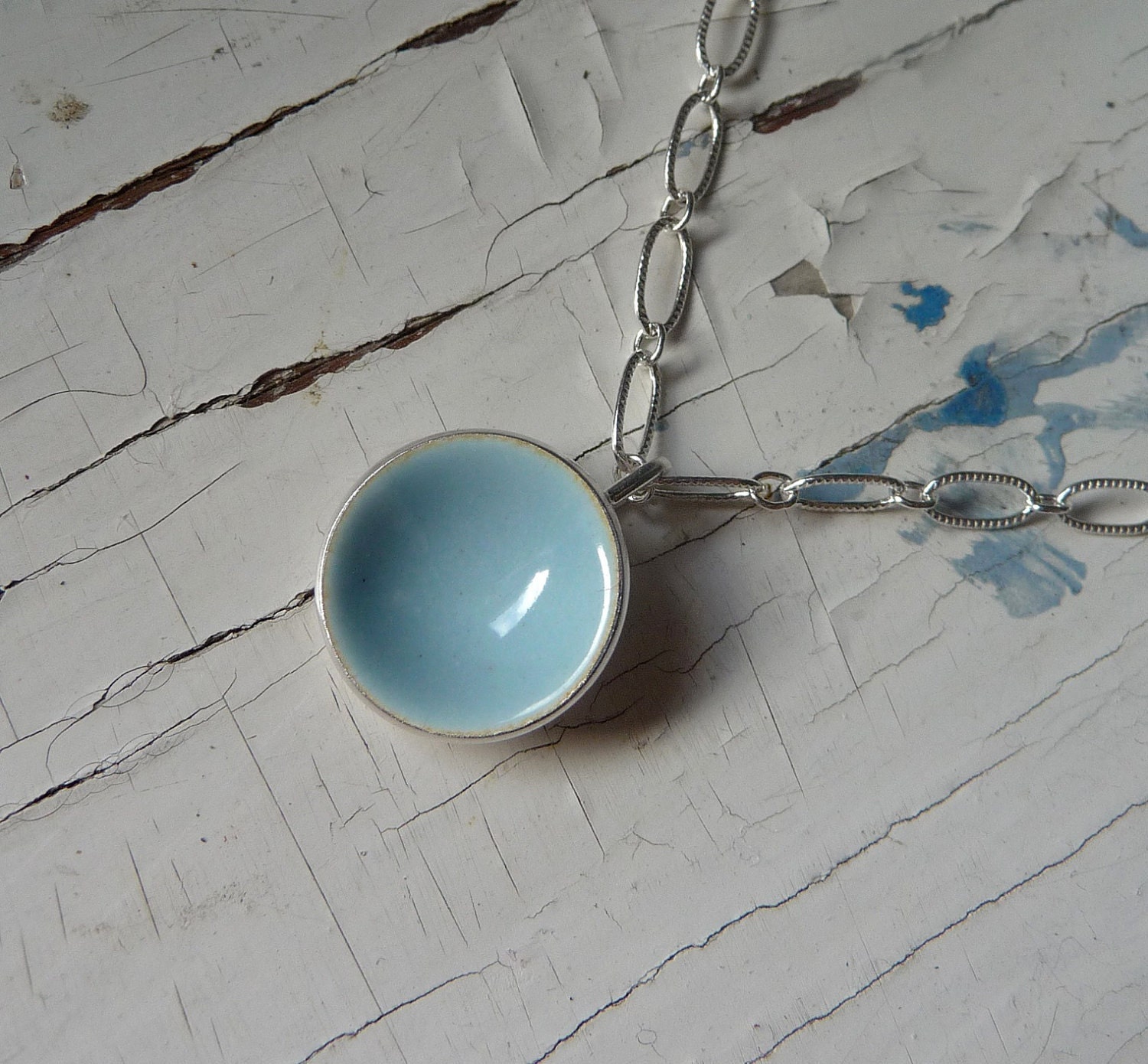 snow dot necklace
