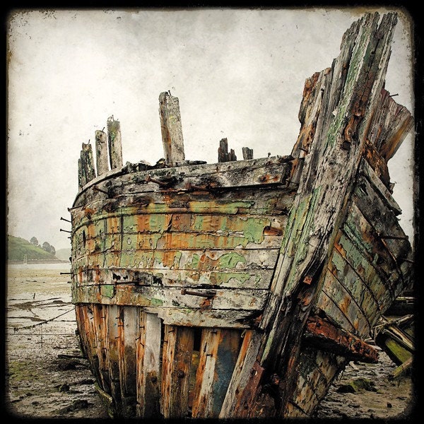 Epave de Bateau 08 - 8x8 Fine Art Print - Forgotten Ships - Boat Wreck Landscape Photography - Etsy Wall Art - TFTeam