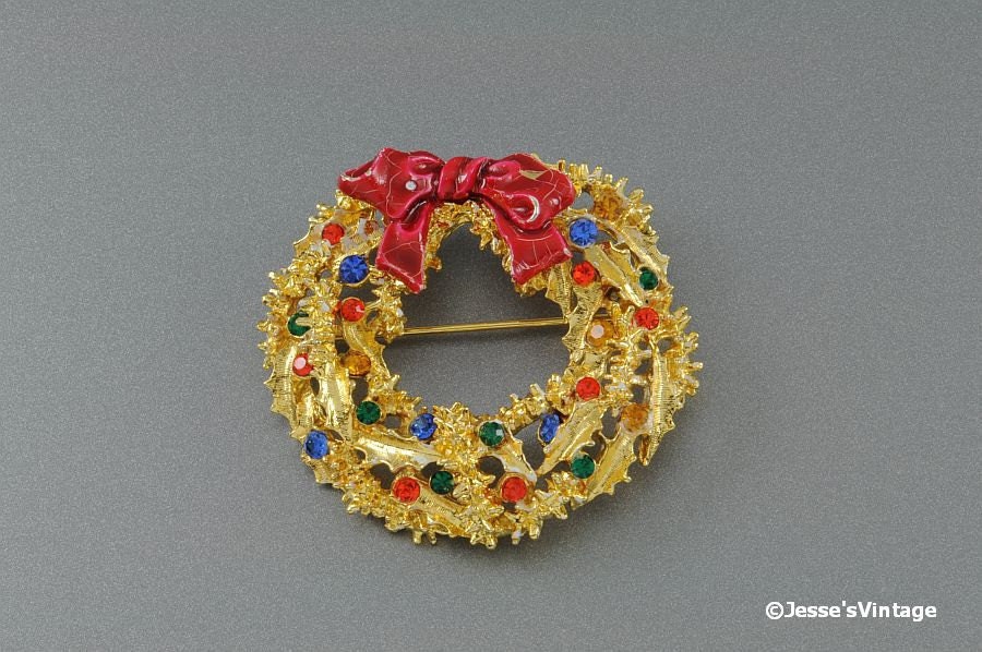 Christmas Wreath Brooch Signed ART Multi Color Rhinestones