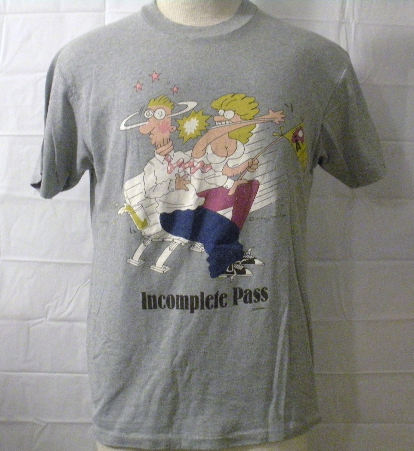 Vintage Amazing 1989 INCOMPLETE PASS Dating Football Funny Humor Joke Poly Cotton Graphic Medium T-SHIRT