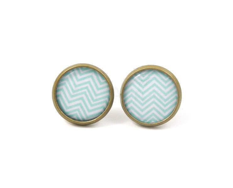 Mint Green Chevron Stud Earrings - Mint Pastel Jewelry - Mint Chevron Earring Posts