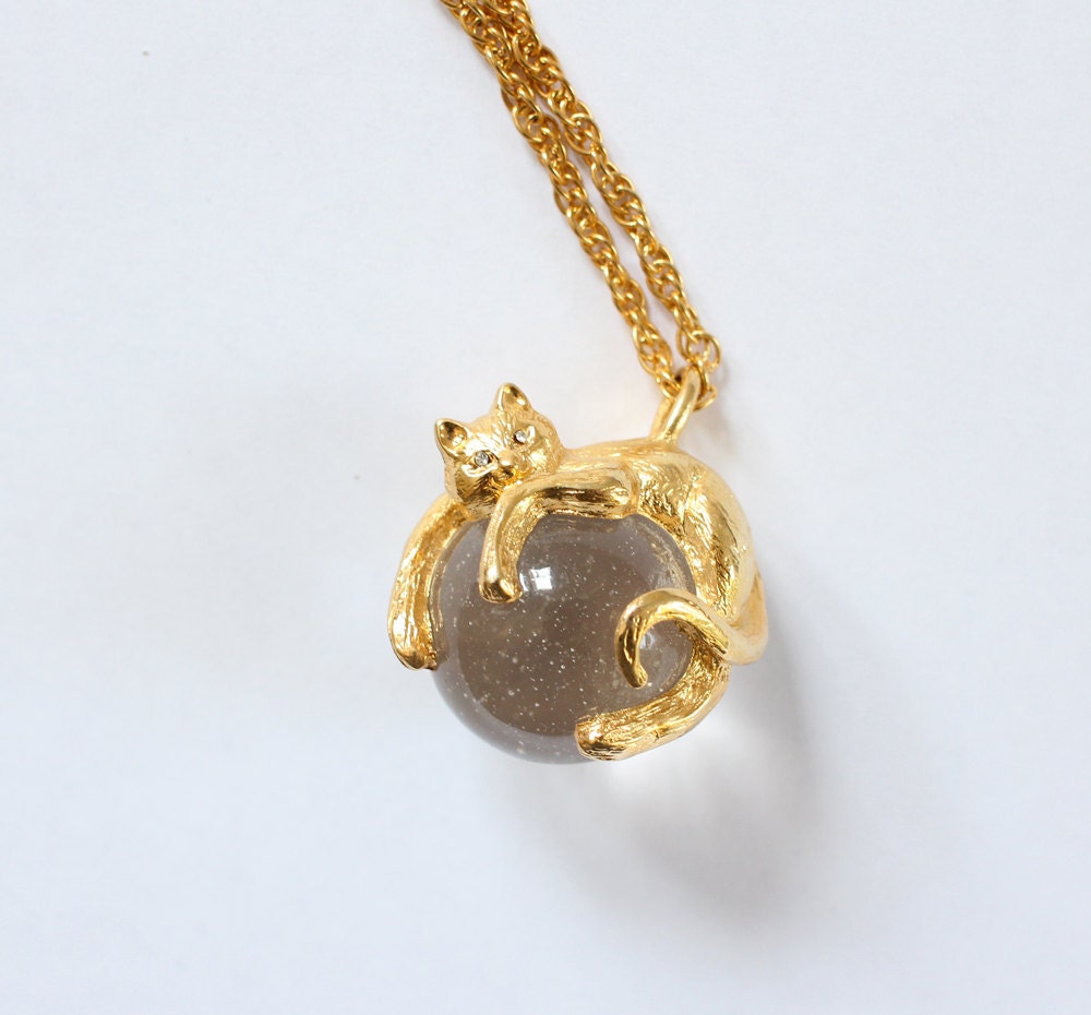 vintage 90's CRYSTAL BALL CAT golden chain rhinestone necklace
