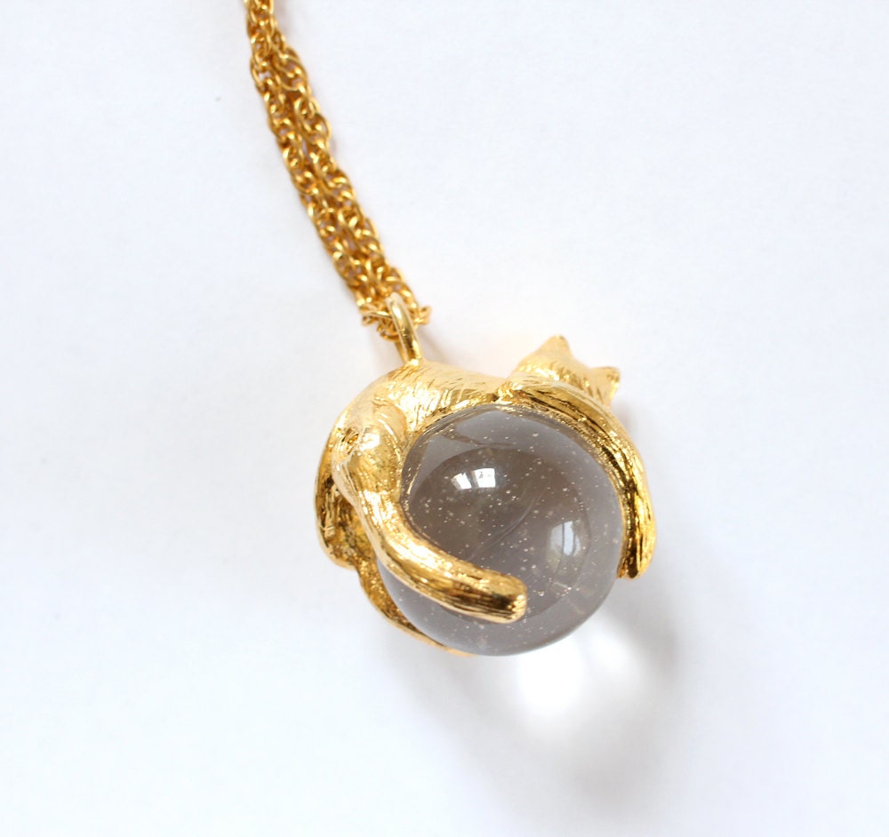 vintage 90's CRYSTAL BALL CAT golden chain rhinestone necklace