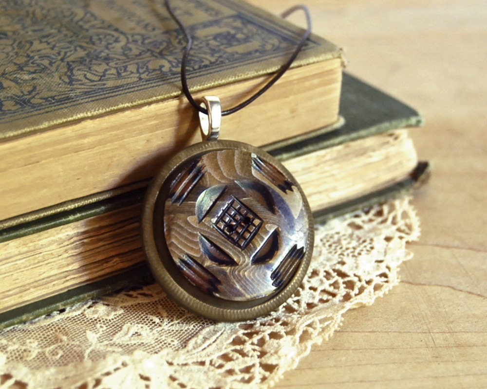 Vintage Button Necklace Parquet Celluloid Button Brown Pendant Necklace Jewelry Faux Wood