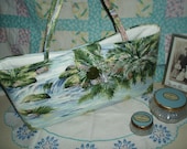 Beautiful  purse  vintage Barkcloth fabric palm trees  Bakelite button