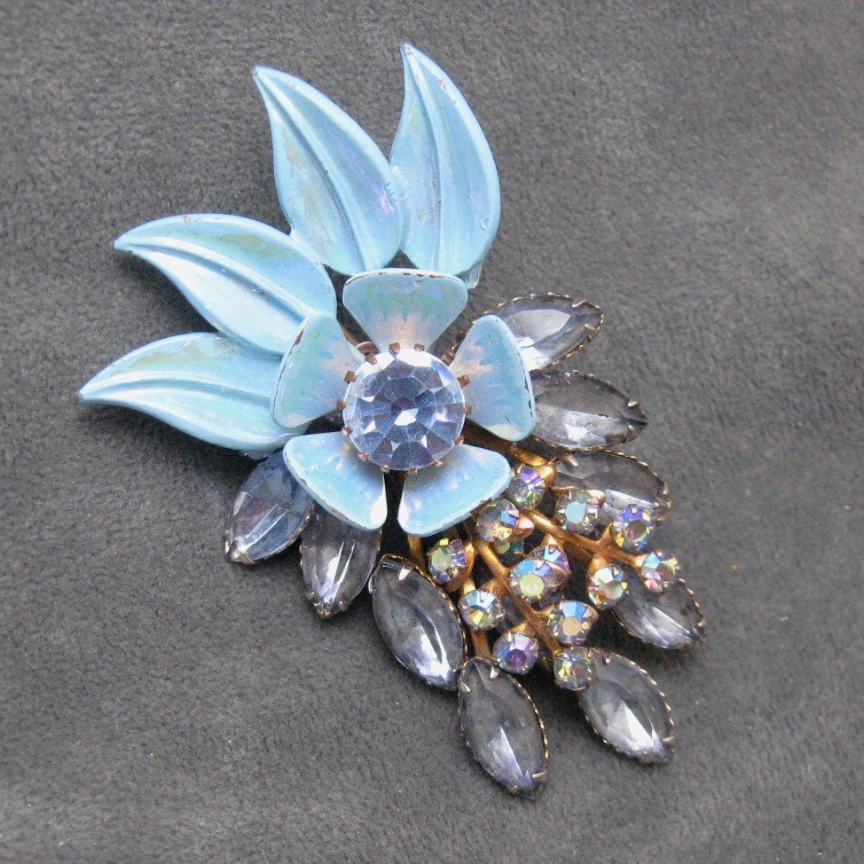 Selini Blue Rhinestone Brooch P4601