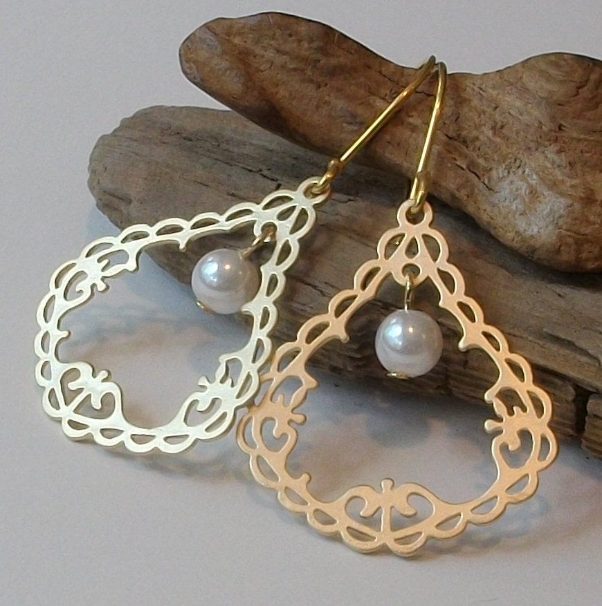 Gold Pearl Dangle Earrings