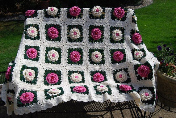 Vintage Pink Rose Afghan