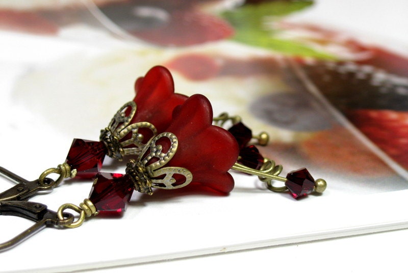 Vintage Style Lucite Flower Earrings, Dangle Earrings, Swarovski Jewelry, Fashion Jewelry, Romantic, Crimson, Red Earrings, Gifts for Mom
