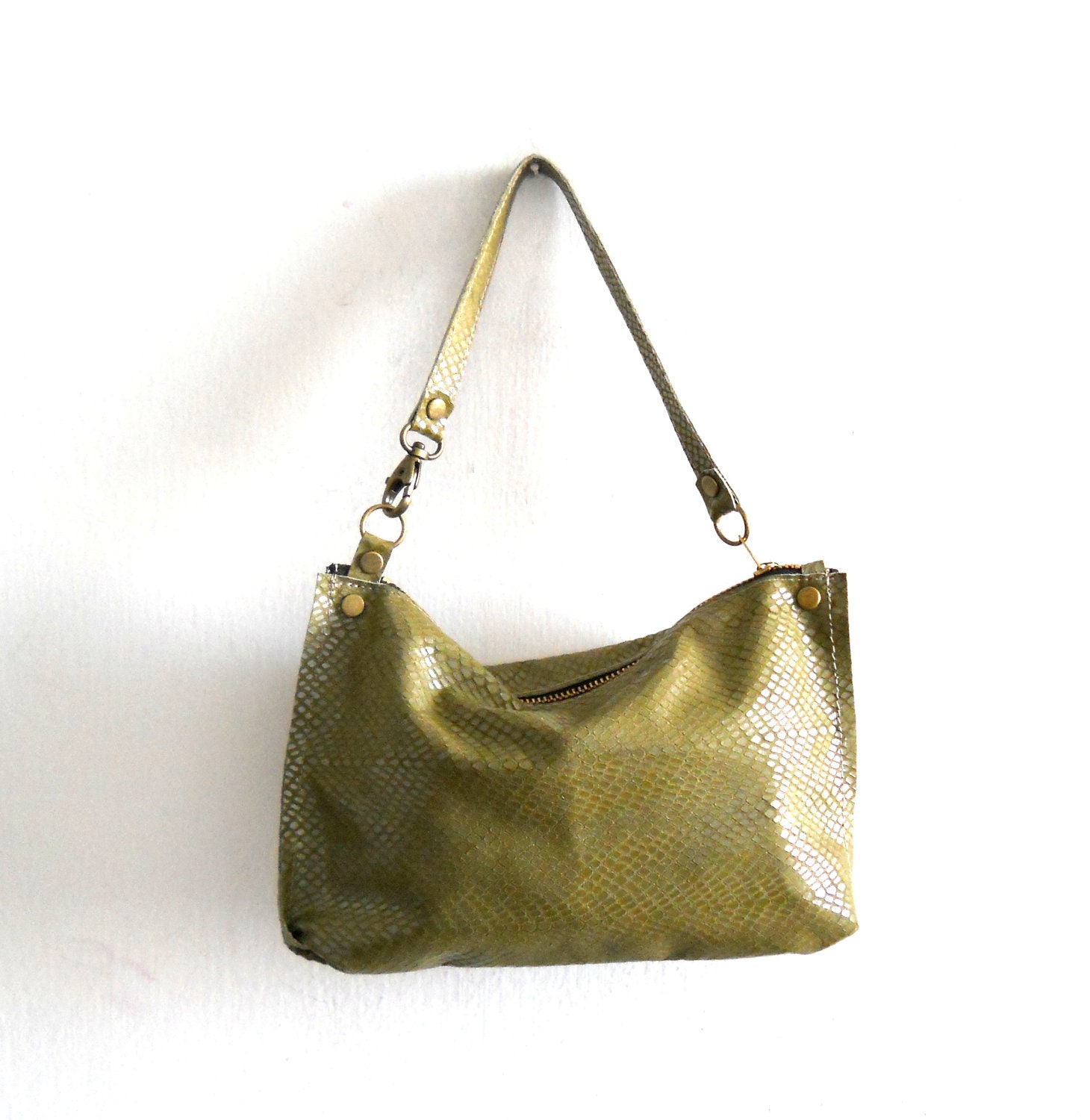 SALE  20% -Small green  leather purse ,snake texture