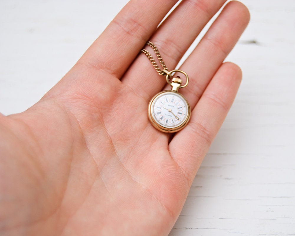 Russian Vintage Mini Necklace Watch Chaika - Made in USSR - Women's Soviet Mechanical Watch - WORKING