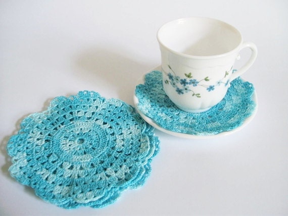 Blue crochet coasters, Set of 4, Tea / Coffee coasters, Vintage Chic, Table decor, Flower doily - DecoZoneStudio