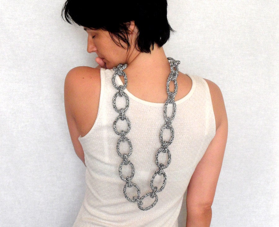 Crochet Chain Necklace, Black and White Circles, Fabric Jewelry Necklace, Trendy Summer Necklace - CJ0018 - Aimarro