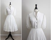 Vintage White Summer Dress. Full Skirt. Size Medium