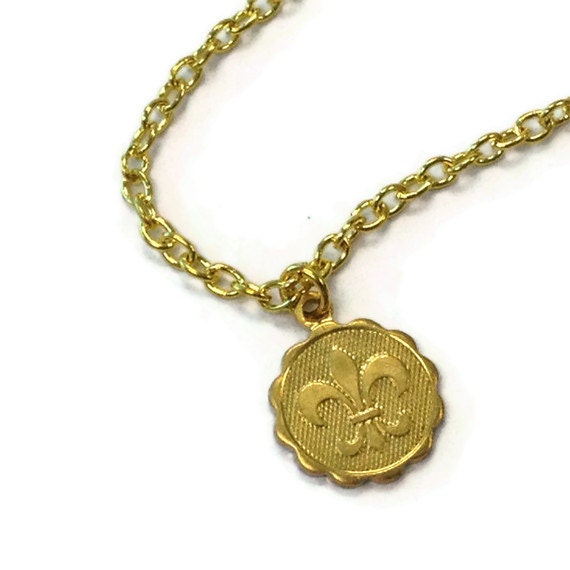 Fleur De Lis Necklace Gold Jewelry French Charm Necklace Metal Simple Dainty Everyday Gold Jewellery Pendant Chain LSU N-334
