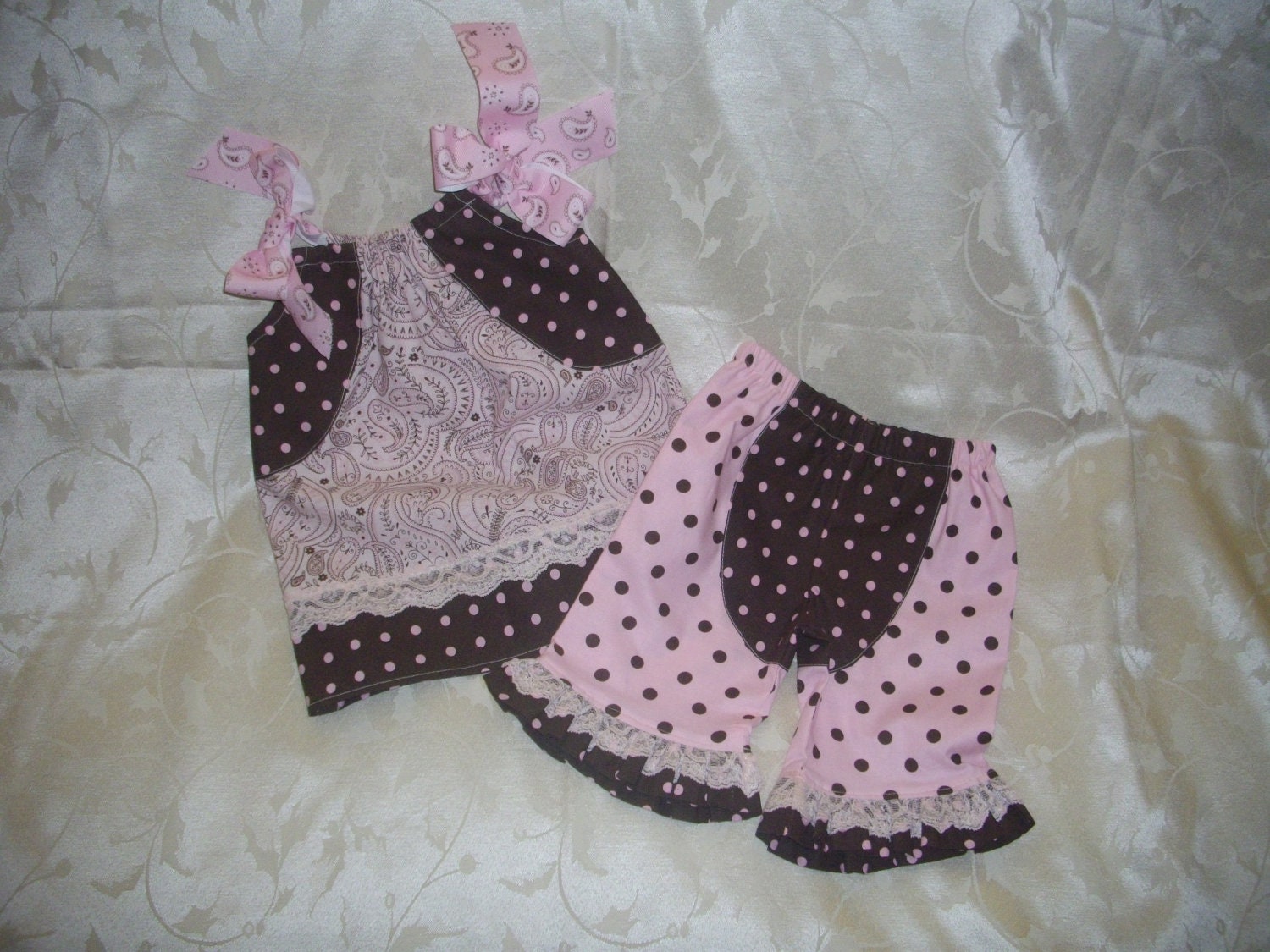 Infant or Toddler Girl's Play Set / Top and Capri Pants / Custom Made / available in sizes 0 - 24 Months and 1 - 5T / Spring & Summer wear
