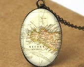 Italy Pendant Necklace, Italy Map Jewelry, Sicily Jewelry, Vintage Map Necklace, World Traveler Gift, Travel Necklace, Resin Jewelry N408