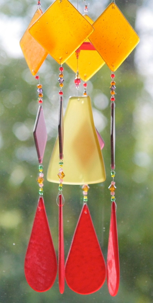 Recycled Wine Bottle Chime, Windchime, Tumbled Glass, Beach Glass, Mobile, Copper Wire