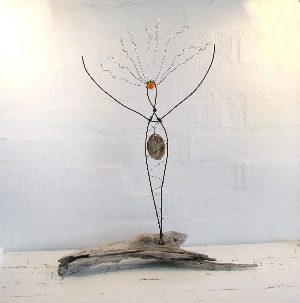 Rustic Wire Sculpture Goddess of the Sun. Rustic Wire Art. Driftwood Art. Mixed Media Sculpture.