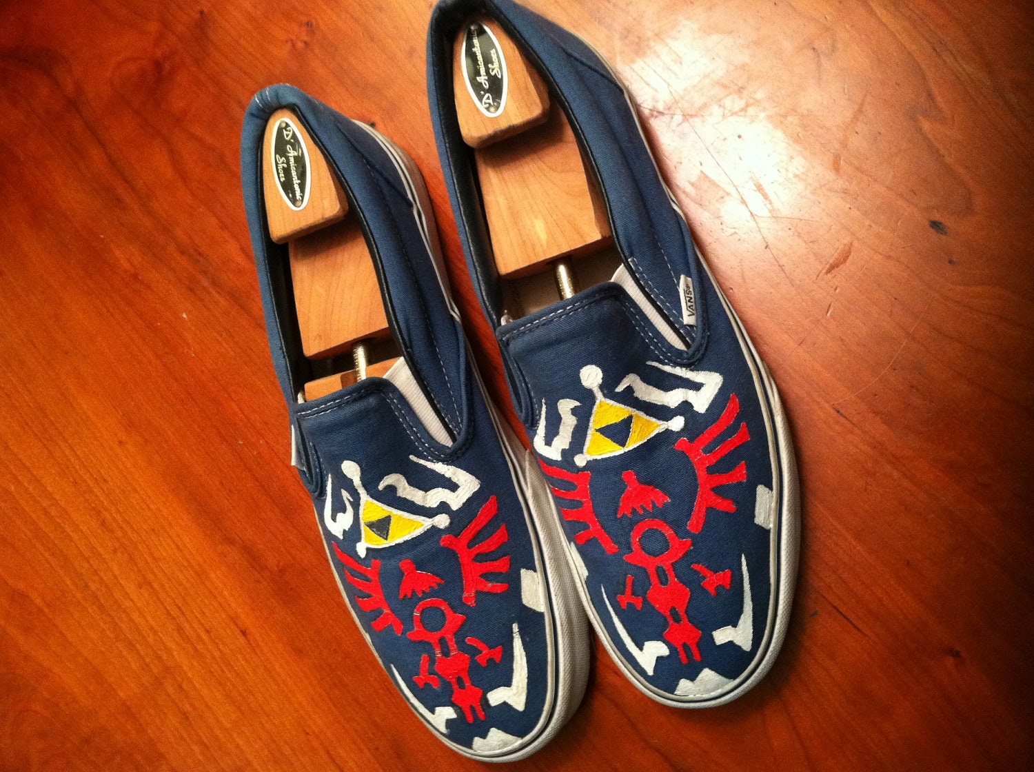 Handpainted The Legend of Zelda Hyrule Shield Canvas Shoes