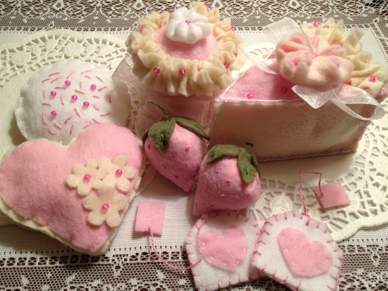 FELT FOOD HANDMADE . Cake Tea Set. Tea Party .