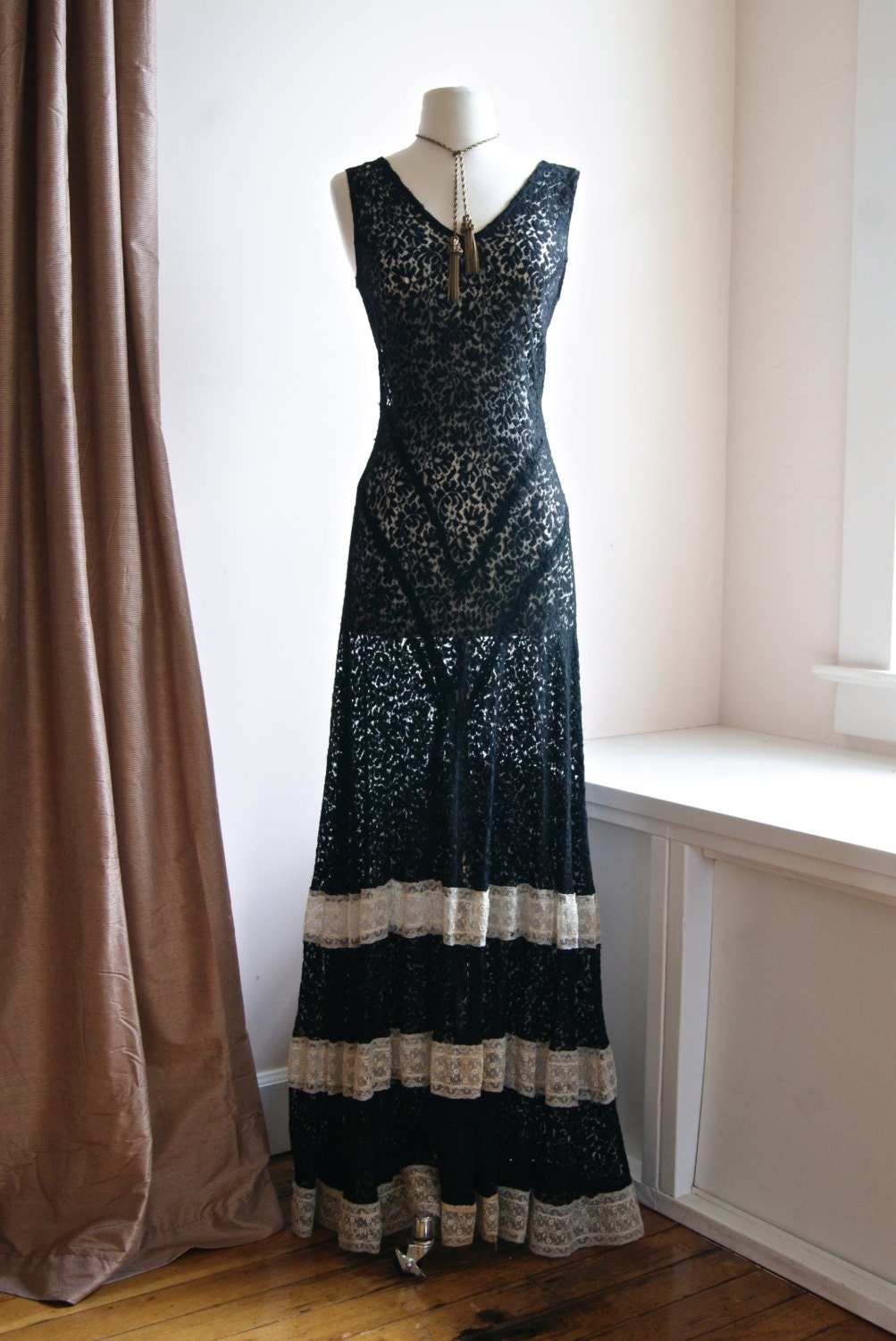 30s Bias Cut Gown // Vintage 1930s ART DECO Black Lace Bias Cut Dress