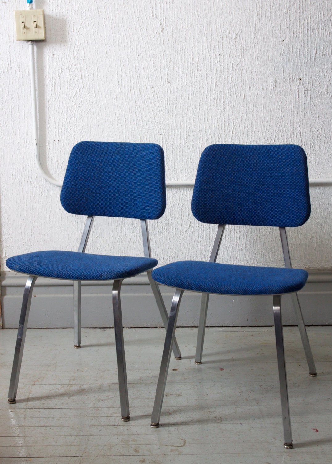 Pair of Mid Century Modern Eames Era Industrial School / Office Chairs in Dark Navy Blue Felt - 60s 70s Retro