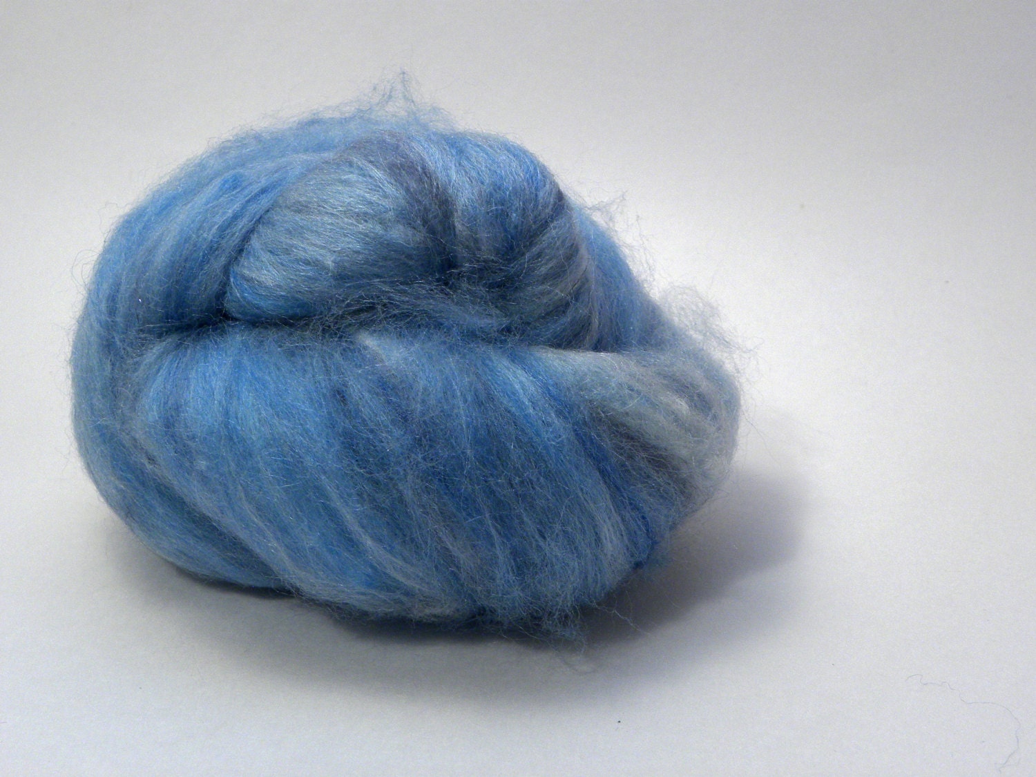 Syndrome on Polworth/Silk/Angelina, Hand-dyed and carded spinning batts