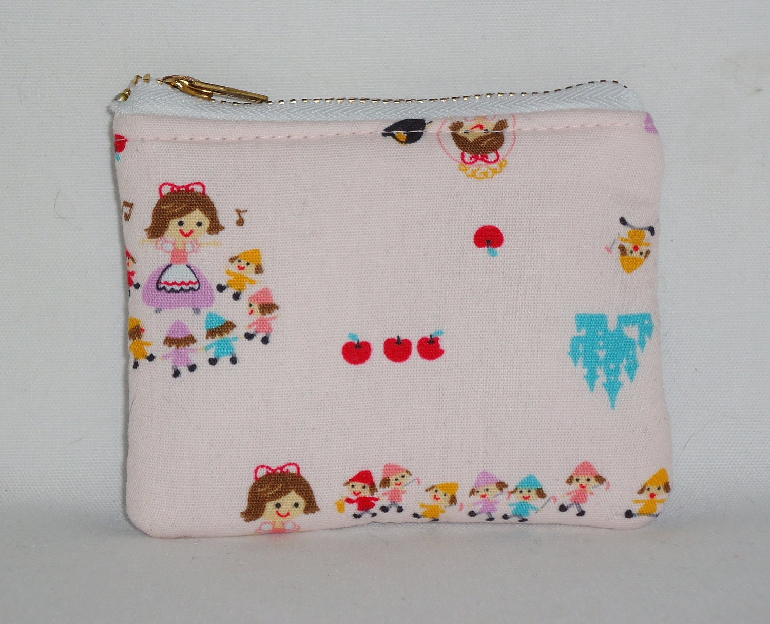 Kawaii Snow White Padded Zippered Pouch -- Lilac Leather (No. 1)