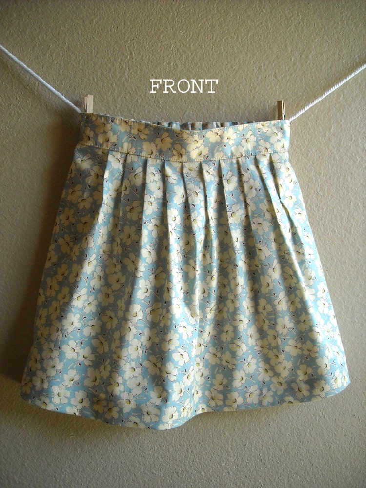 Girls Skirt . Water Flower. Children's Clothing / 4T
