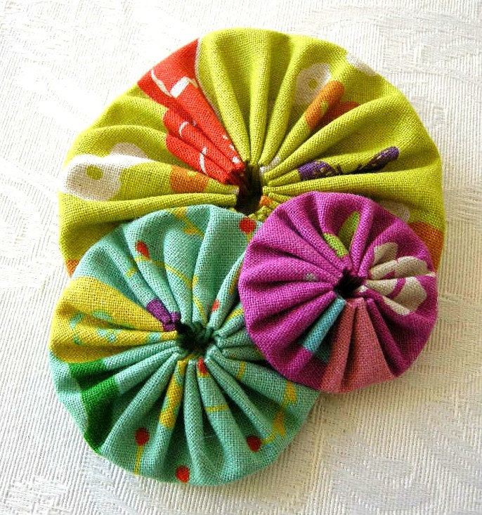 Hello Garden No 2 - japanese linen brooch