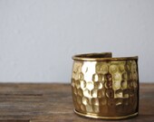 vintage Wide Hammered Brass Cuff Bracelet / tribal jewelry / ethnic boho hippie