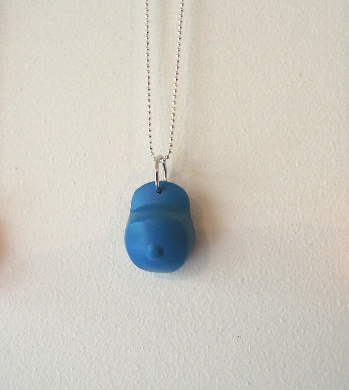 Cap necklace // FREE SHIPPING //
