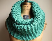 Super Snuggly chunky knit cowl  Mint. Seafoam Green