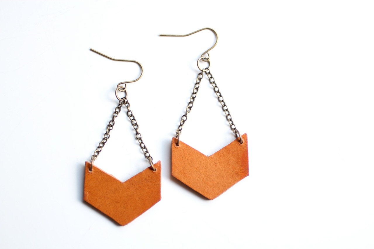 Minimalist Leather Chevron Earrings - Antique Tan - Vintage Oxidized Brass Chain