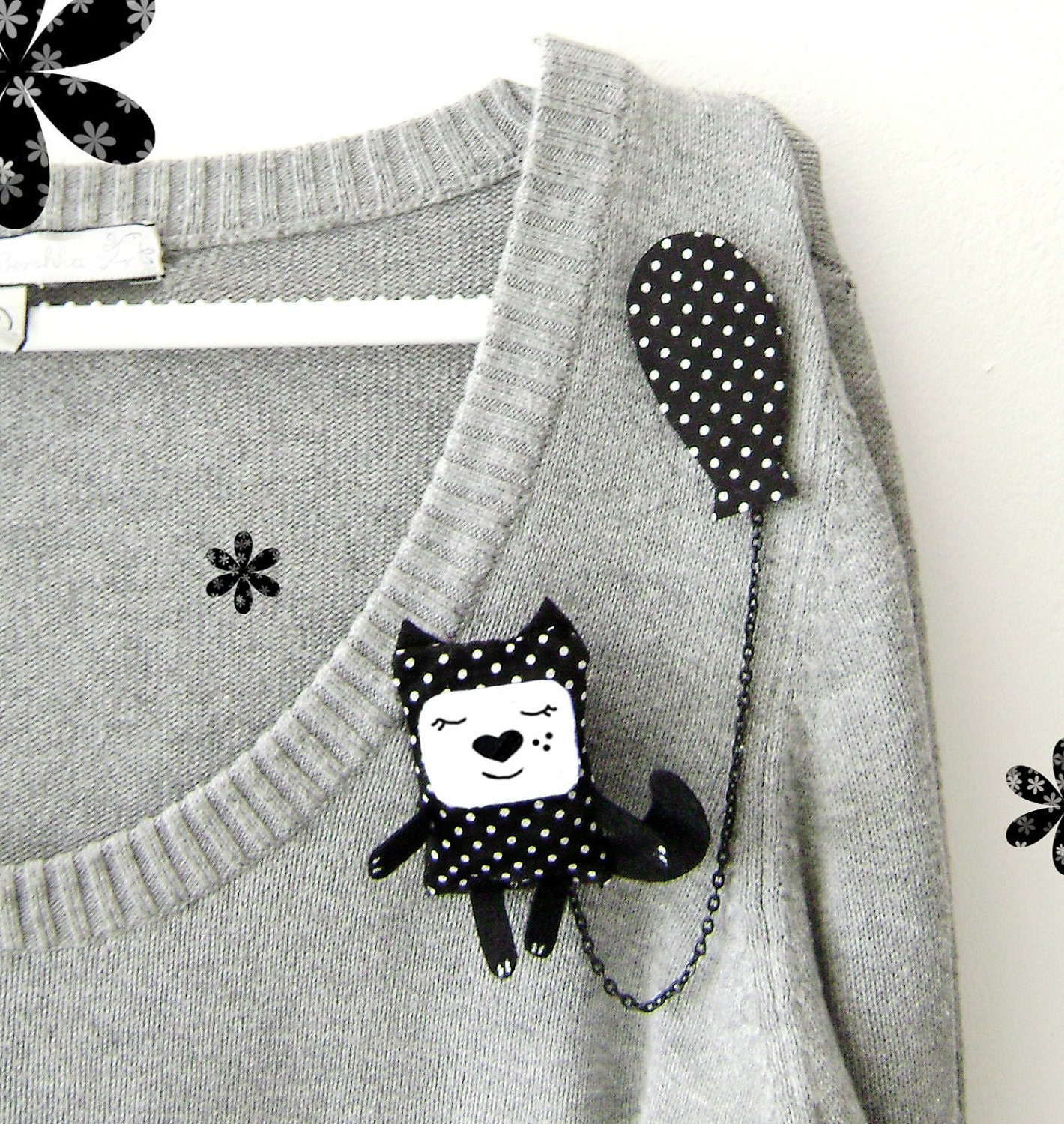 I am polkadot cat with a balloon - double brooch